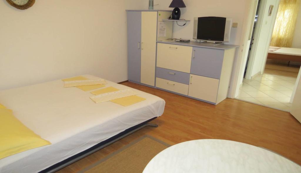 Apartments Corluka Baška Voda Buitenkant foto