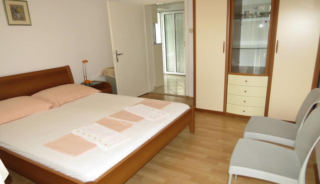 Apartments Corluka Baška Voda Buitenkant foto